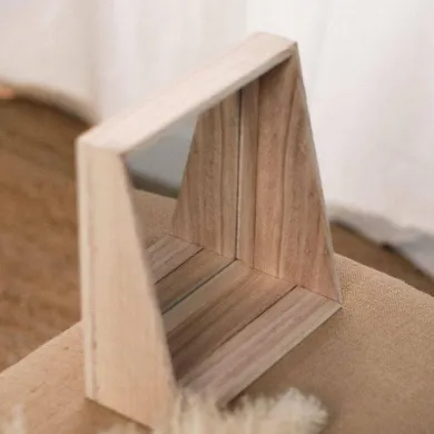 Today, lusterko kosmetyczne w drewnianej oprawie, 32-26 cm