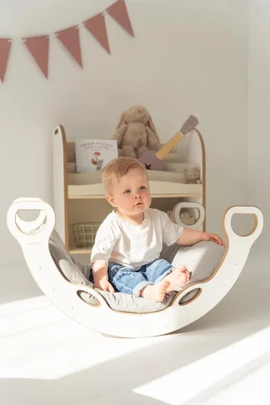 tupti.wood, poduszka do bujaka montessori, materac do małego bujaka, szary