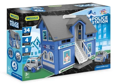 Wader, Play House, komisariat policji