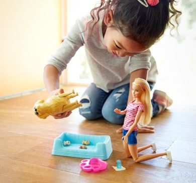 Barbie, Narodziny piesków, zestaw z lalką i figurkami