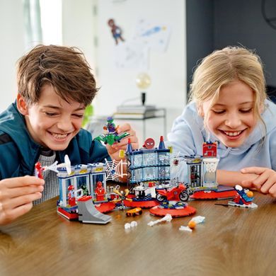 LEGO Marvel Super Heroes, Atak na kryjówkę Spider-Mana, 76175