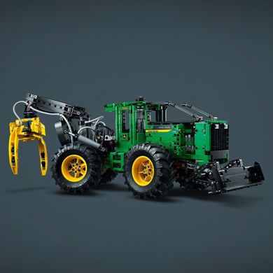 LEGO Technic, Ciągnik zrywkowy John Deere 948L-II, 42157