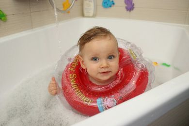 Baby Swimmer, dmuchany kołnierz do pływania z grzechotką, okrągły, 6-36 kg