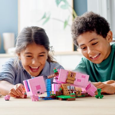 LEGO Minecraft, Dom w kształcie świni, 21170