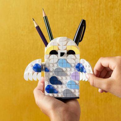 LEGO DOTS, Pojemnik na długopisy w kształcie Hedwigi, 41809