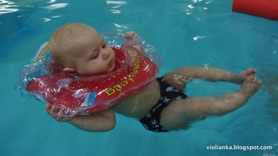Baby Swimmer, dmuchany kołnierz do pływania z grzechotką, okrągły, 6-36 kg