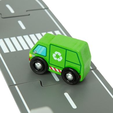 Smiki, Miasto, drewniany tor samochodowy