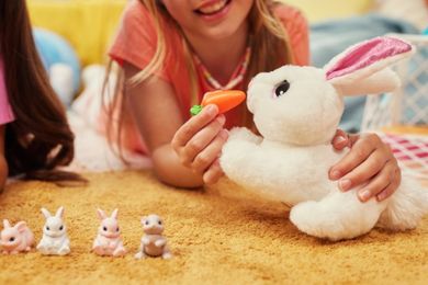 Pets Alive, Mama Bunny & Baby Surprise, mama królik i małe króliczki, zabawka interaktywna