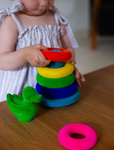 Rubbabu, układanka edukacyjno-sensoryczna, piramida z piłką