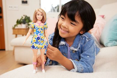 Barbie Fashionistas, lalka z zespołem Downa