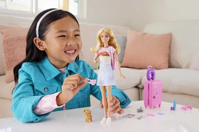 Barbie, Malibu w podróży, zestaw z lalką i akcesoriami