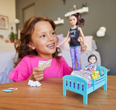 Barbie Opiekunka, Czas na sen, lalka z figurką i akcesoriami, zestaw