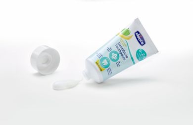 Chicco, pasta do zębów o smaku jabłkowo-bananowym, bez fluoru, 6m+, 50 ml