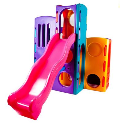 Little Tikes, Ogromny plac zabaw