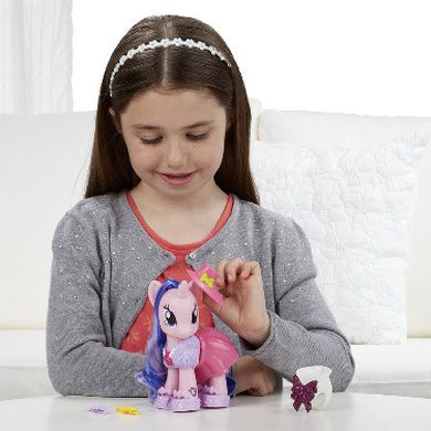 My Little Pony, Explore Equestria, Modny kucyk, Royal Ribbon, figurka z akcesoriami