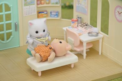 Sylvanian Families, Gabinet lekarski, zestaw z figurkami, 5729