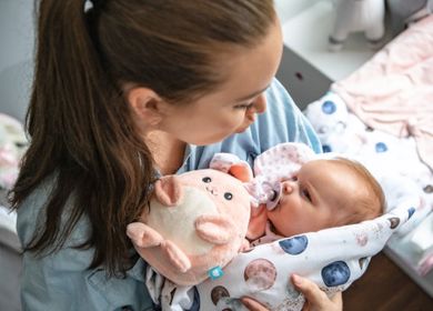 Szumisie, Szumiący Królik Miluś z czujnikiem snu 3w1, szum, kołysanki, muzyka klasyczna, ecru