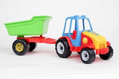 Traktor z przyczepą, pojazd rolniczy
