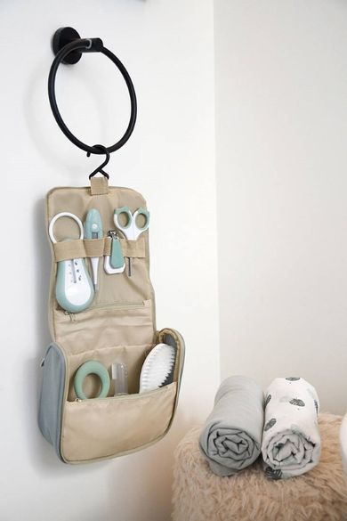Beaba, kosmetyczka z akcesoriami do pielęgnacji niemowląt, sage green