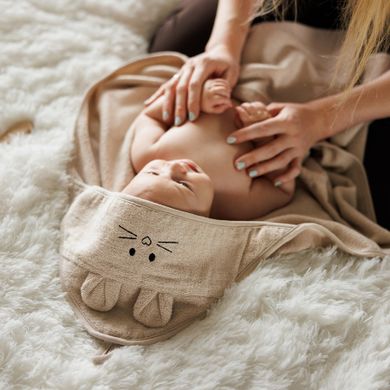 BabyOno, okrycie kąpielowe bambusowe z kapturkiem, jasny beż, 100-100 cm