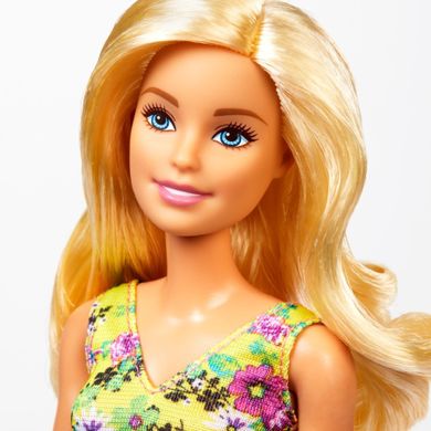Barbie Fashionistas, Stylowa garderoba, zestaw z lalką i akcesoriami