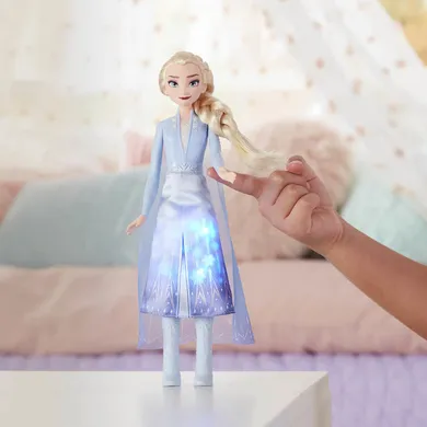 Kraina Lodu 2, Elsa z podświetlaną suknią, lalka