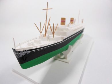 Mirage Hobby, statek Transatlantycki m/s PIŁSUDSKI, model do sklejania
