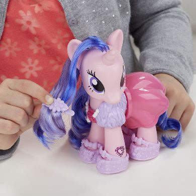 My Little Pony, Explore Equestria, Modny kucyk, Royal Ribbon, figurka z akcesoriami