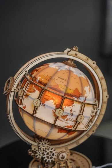 Robotime, Świecący Globus, drewniane puzzle 3D, 180 elementów