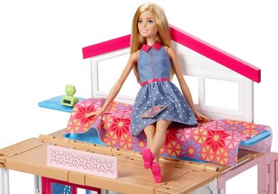 Barbie, dwupoziomowy domek Barbie, zestaw z lalką i akcesoriami