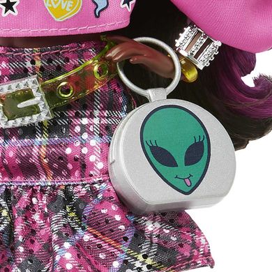 Barbie, Extra Lalka, Strój pop punk i różowe włosy, lalka z akcesoriami