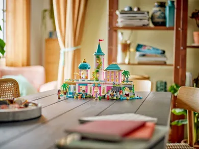 LEGO Disney, Zamek księżniczek i królewskie zwierzaki, 43267