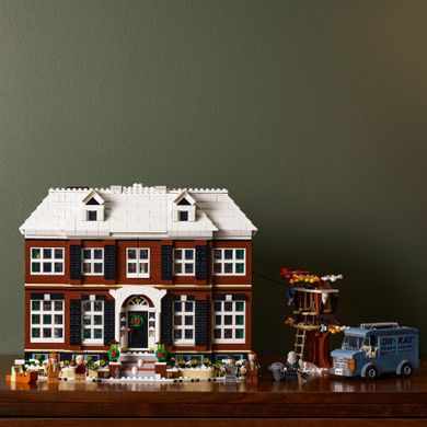 LEGO Ideas, Kevin sam w domu, 21330
