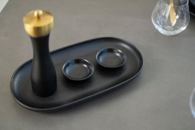 Maku, owalne talerze z wyższym rantem, 32,5 cm
