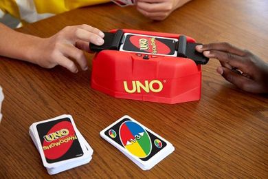 Mattel, UNO Showdown, gra karciana