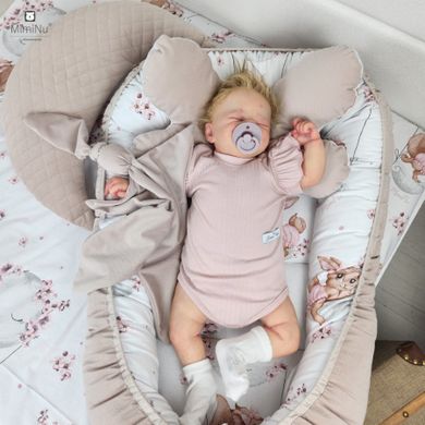 MimiNu, Lili, antywstrząsowa poduszka podróżna, motylek, velvet, pudrowy róż