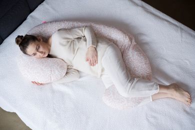 Motherhood, Różowe Gałązki, poduszka ciążowa, do karmienia