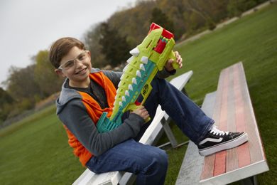 Nerf Dinosquad, Armor Strike, wyrzutnia i 16 strzałek