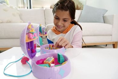 Polly Pocket, Wrotkarska impreza, zestaw do zabawy z laleczkami i akcesoriami