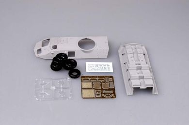 Trumpeter, USMC LAV-AD Light Armored Vehicle - Air Defense, model do składania, 1:35