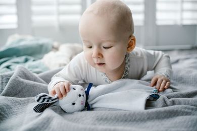 Whisbear, DouDou, Króliczek, kocyk przytulanka