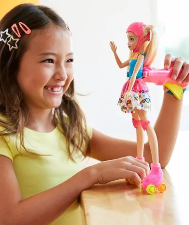 Barbie w świecie gier, Barbie na wrotkach, lalka z akcesoriami