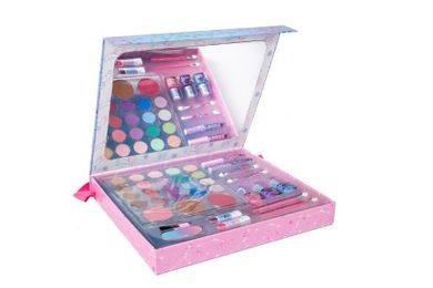 Create It! Make-up, zestaw do makijażu w walizce