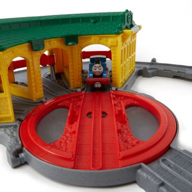 Fisher-Price, Tomek i Przyjaciele, Zajezdnia Domkowo, zestaw z lokomotywką