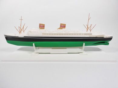 Mirage Hobby, statek Transatlantycki m/s PIŁSUDSKI, model do sklejania