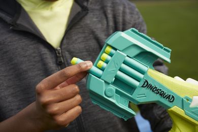 Nerf Dinosquad, Armor Strike, wyrzutnia i 16 strzałek