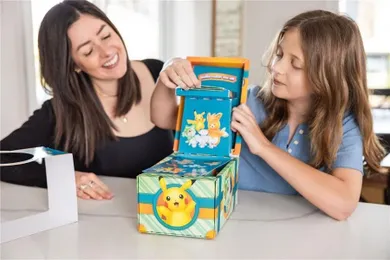 Pokemon TCG: Scarlet & Violet, Paldea Adventure Chest, gra karciana