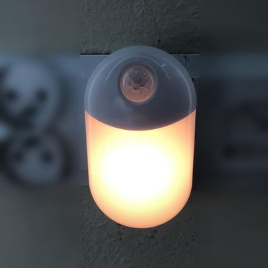 Bezprzewodowa lampka LED z czujnikiem ruchu i zmierzchu