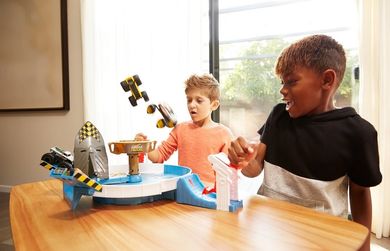 Hot Wheels, Monster Trucks, Arena Rekina, zestaw