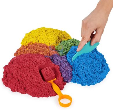 Kinetic Sand, wiaderko z piaskiem kinetycznym i przyborami, 2,7 kg